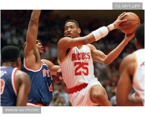 阿扎尔挂靴后转型家庭导师：享受生活，不想再当球场上的火箭