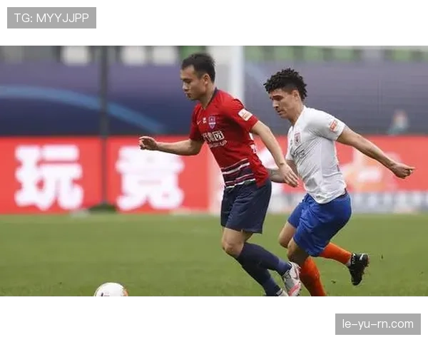 戴伟浚中场表现亮眼，独特风格助球队强势逆转