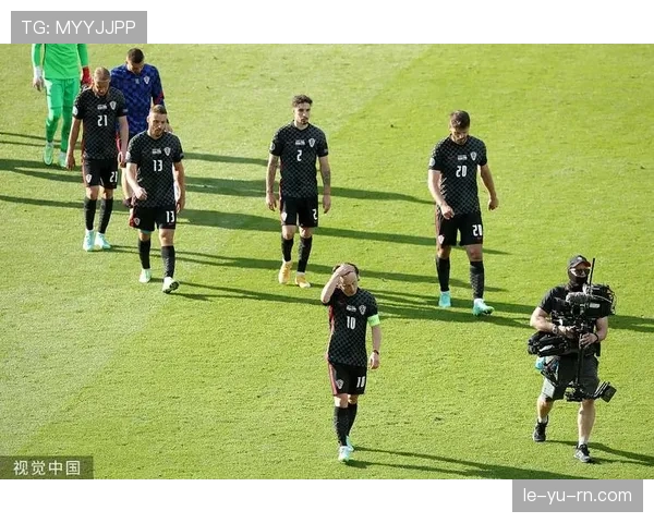 捷克希克主帅呼吁全队团结一心，状态回升迎战关键战役