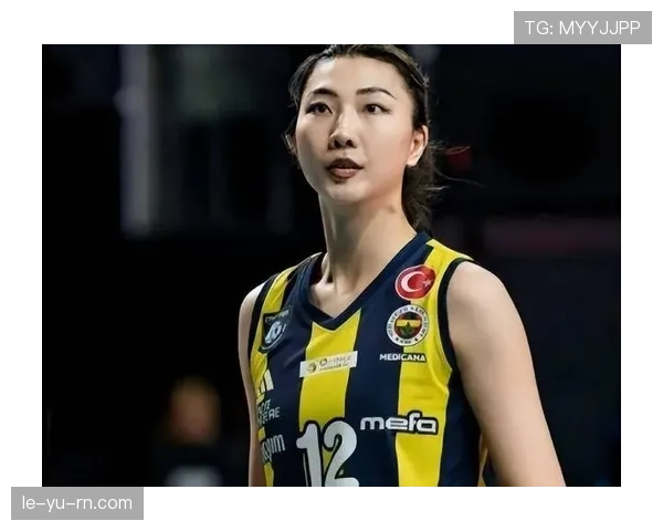 袁心玥赛场像猛兽，饭桌上像随手挥金的阔太，反差太刺眼